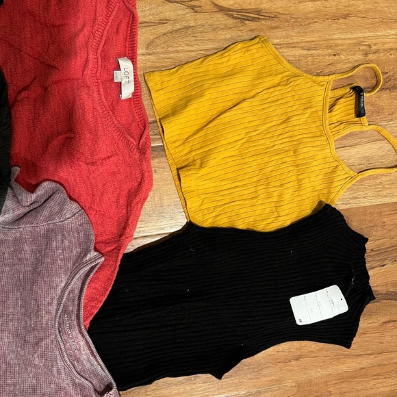 Assorted Women's Tops Collection - Picture 3 of 3